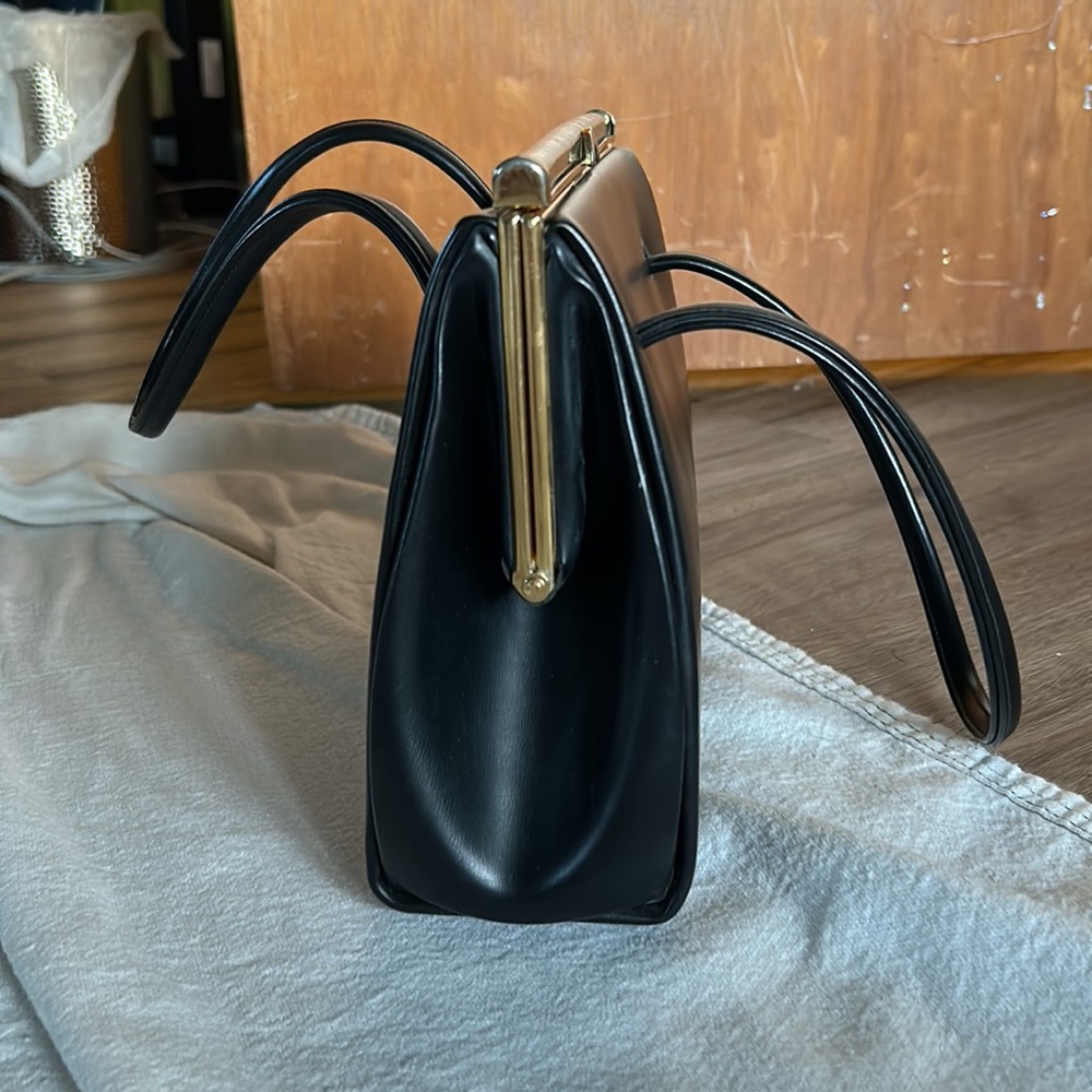 Vintage snap top purse. Black - Picture 8 of 14